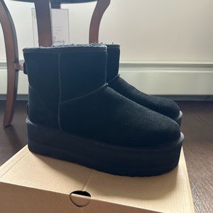Ugg Black Classic Mini Platform